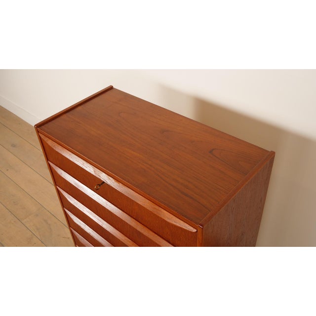 Vintage Danish Chest of Drawers in Teak For Sale - Image 4 of 10