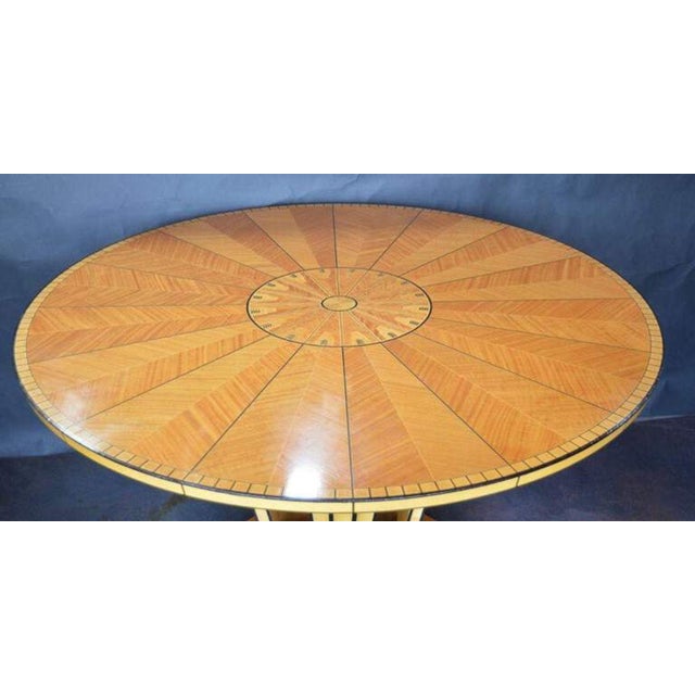 1930s Italian Art Deco Inlaid Satinwood and Ebonized Round Table, Circa 1930's. For Sale - Image 5 of 9