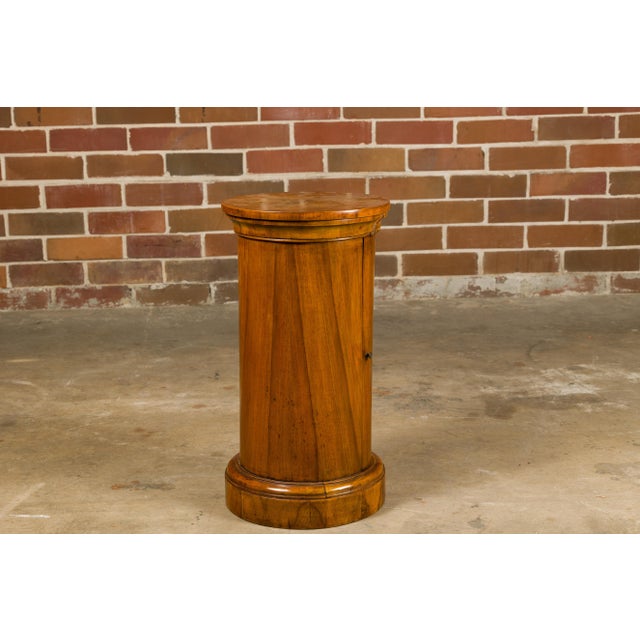 Italian 19th Century Walnut Drum Table with Single Door and Bookmatched Top For Sale In Atlanta - Image 6 of 11