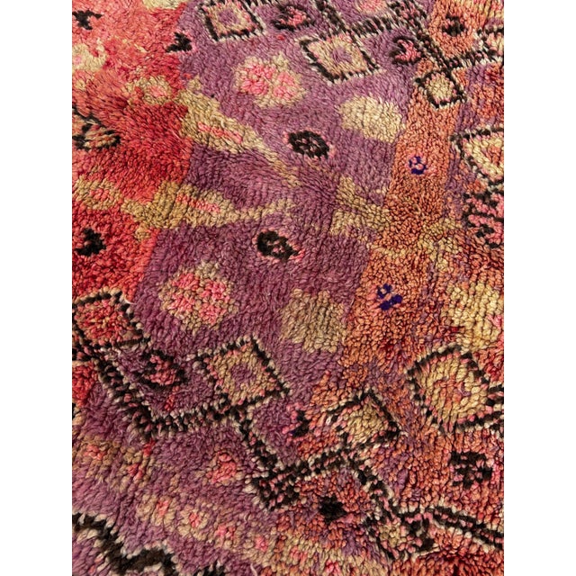 Pink 1980s Mid-Century Modern Moroccan Rug For Sale - Image 8 of 10