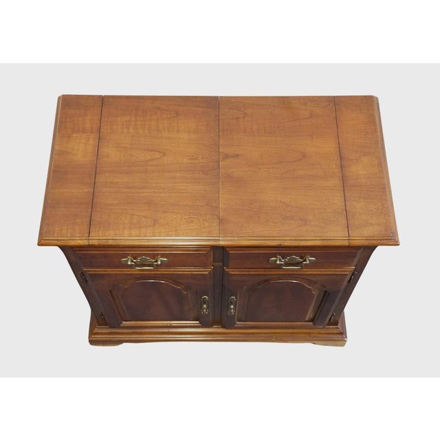 Late 20th Century Bernhardt Furniture Solid Cherry Traditional Style 49" Flip Top Server Buffet For Sale - Image 5 of 18