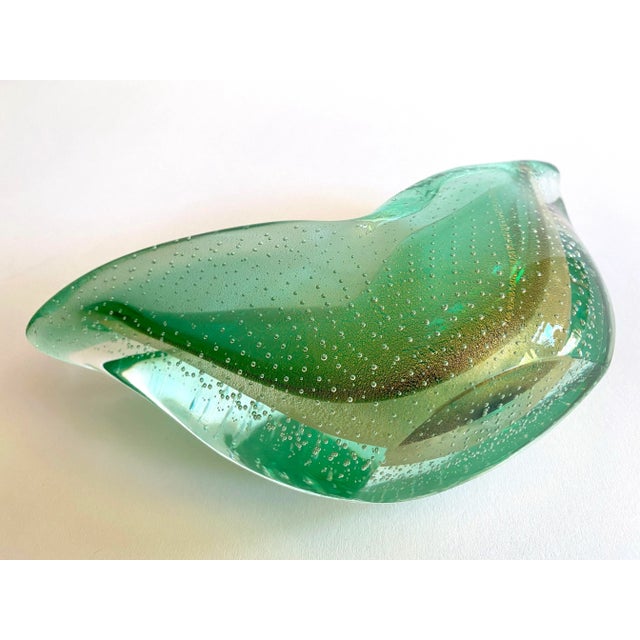 Barovier & Toso Mid Century Modernist Murano Art Glass Pistachio Green Gold Leaf Fleck Bullicante Winged Crescent Sommerso Bowl Vase For Sale - Image 12 of 13