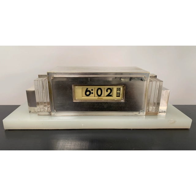 Art Deco 1930s Art Deco Silver Onyx Lawson Mantle Clock Model 975 For Sale - Image 3 of 11