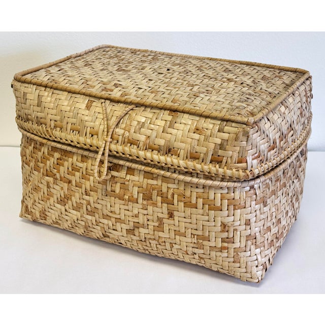 Large Vintage Lidded Storage Basket For Sale - Image 4 of 9