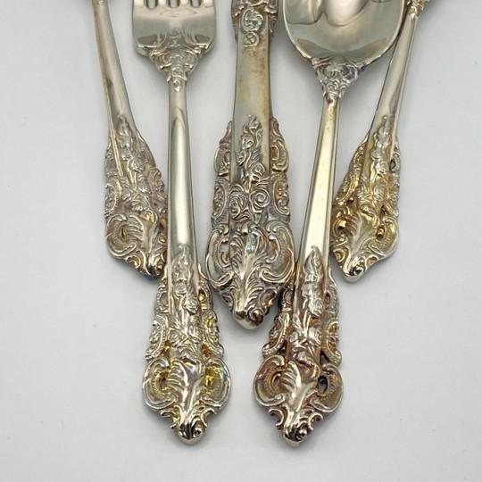 “Baroque by Godinger” Silverplate 65-Piece Flatware Set: Service for 12 With Serving Pieces and Vintage Storage Chest For Sale In Philadelphia - Image 6 of 18
