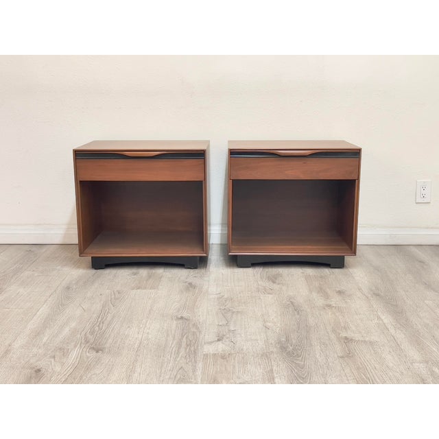 Pair of Mid Century Modern Nightstands For Sale - Image 10 of 11