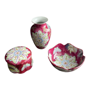 1950s Toyo Macao Gold Guilt “Flower Leaves With Butterflies” Box, Vase & Bowl- Set of 3