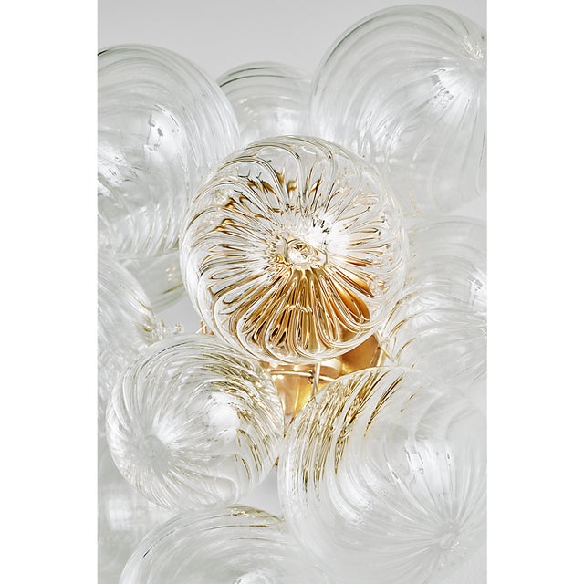 Modern Julie Neill for Visual Comfort Signature Talia Medium Sconce in Gild with Clear Swirled Glass For Sale - Image 3 of 12