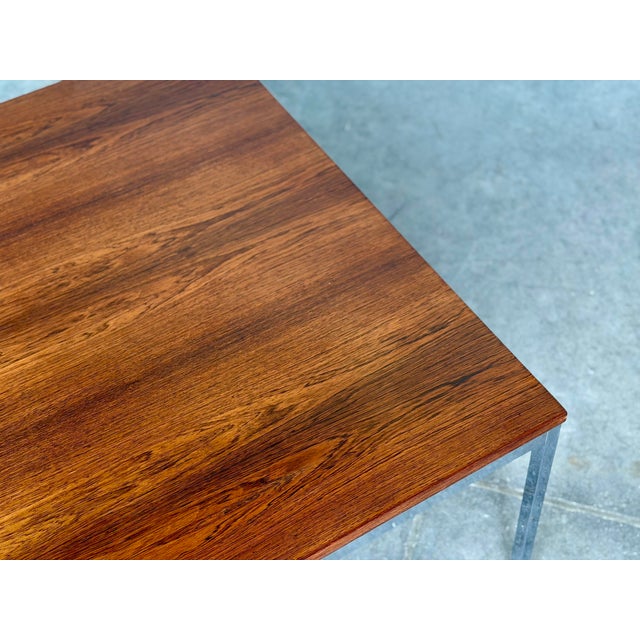 Mid-Century Modern 1960s Florence Knoll Rosewood + Chrome Cocktail Table - Mid Century Coffee Table For Sale - Image 3 of 9
