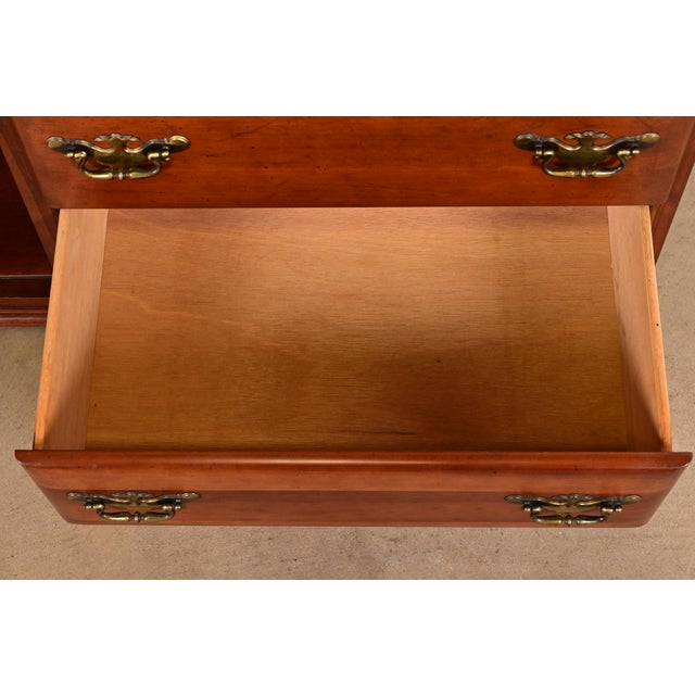 Henkel Harris Style American Colonial Cherry Wood Breakfront Sideboard Buffet With Hutch Top For Sale - Image 9 of 14