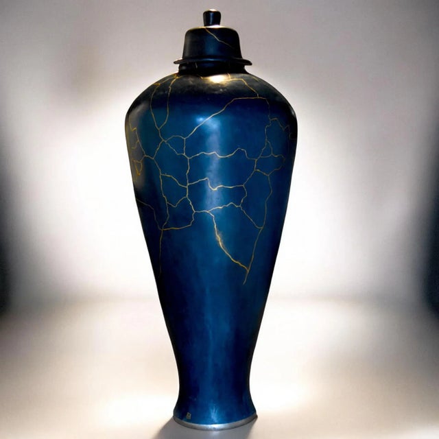 Gold Jarre Kintsugi Europa Vase by Myriam Greff For Sale - Image 8 of 12