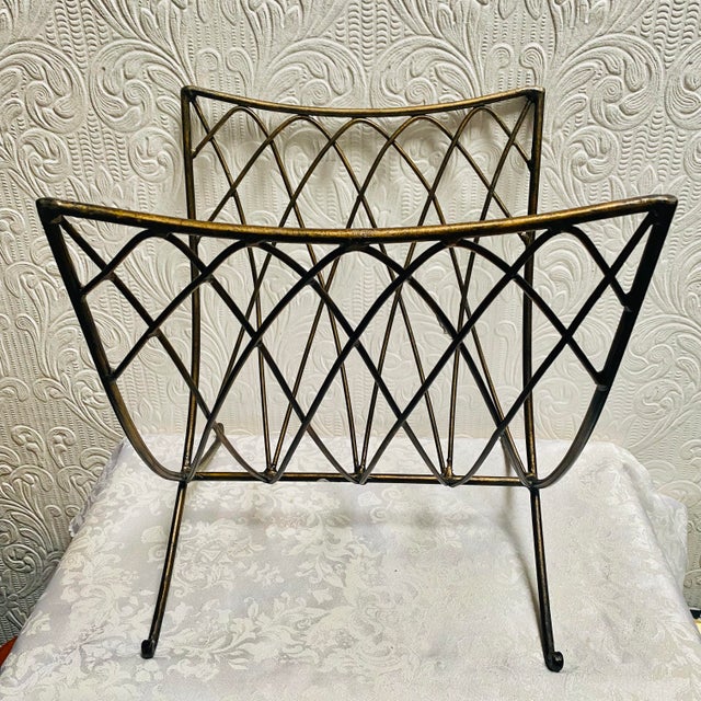 Gold 1960s Vintage Mid-Century Modern Mid Century Modern Atomic Gold Metal Magazine Rack For Sale - Image 8 of 8
