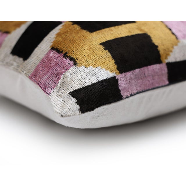 Mid-Century Modern Hand-Knotted Geometric Silk Velvet Lumbar - 16x24 Gold & Lavender For Sale - Image 3 of 8