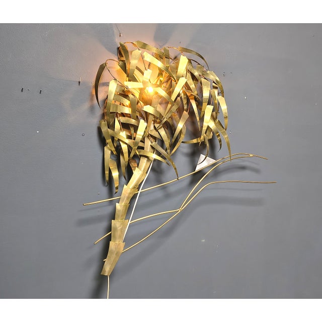 Palm Tree Wall Light from Daniel Dhaeseleer, 1970s, in Flawless conditions. Designed 1970 to 1979 Up to 250V (Europe/UK...