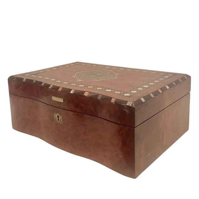 Late 19th Century French Napoleon III Inlaid Walnut Box For Sale - Image 4 of 9