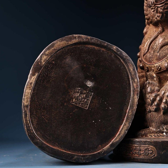 Metal Pair of Large Vintage Gilt Bronze Guardian Lions – Repoussé & Chased Detailing For Sale - Image 7 of 10