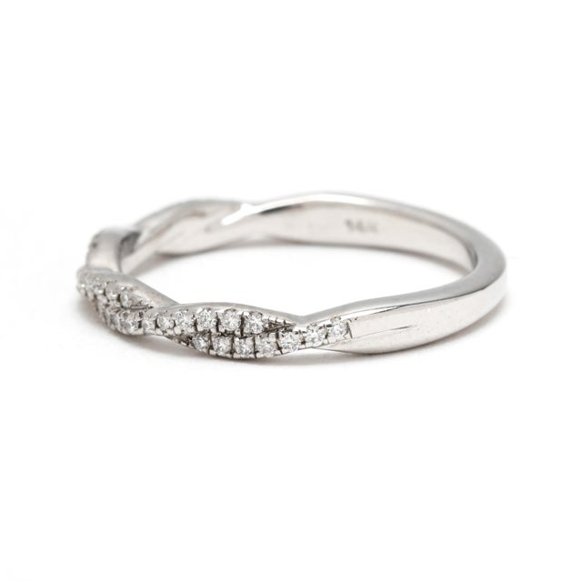 Diamond Direct Twisted .20ctw Diamond Band Ring, 14k White Gold, Ring Size 5.25 For Sale - Image 4 of 7