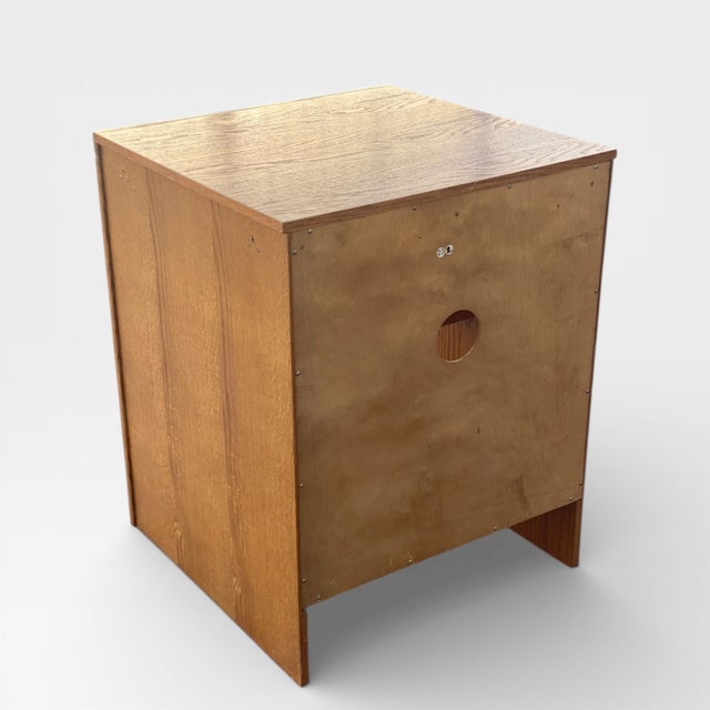 Late 20th Century Solid Oak Media Cabinet With Pull-Out Shelf For Sale - Image 15 of 17