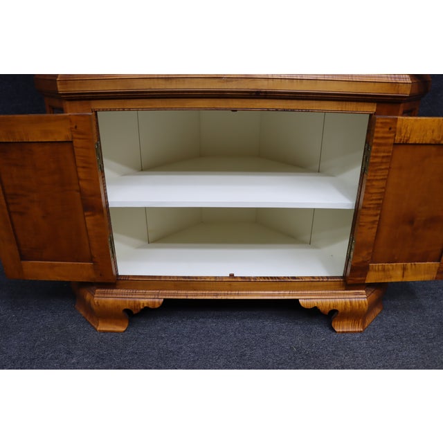 D. R. Dimes Benchmark Tiger Maple Corner Cabinet For Sale - Image 11 of 18