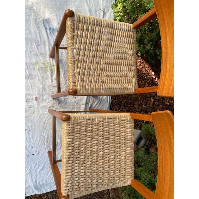 Late 20th Century Pair Vintage Teak Bar Stools Sun Cabinet Co. 31" Height Mid-Century Modern Paper Cord For Sale - Image 5 of 10