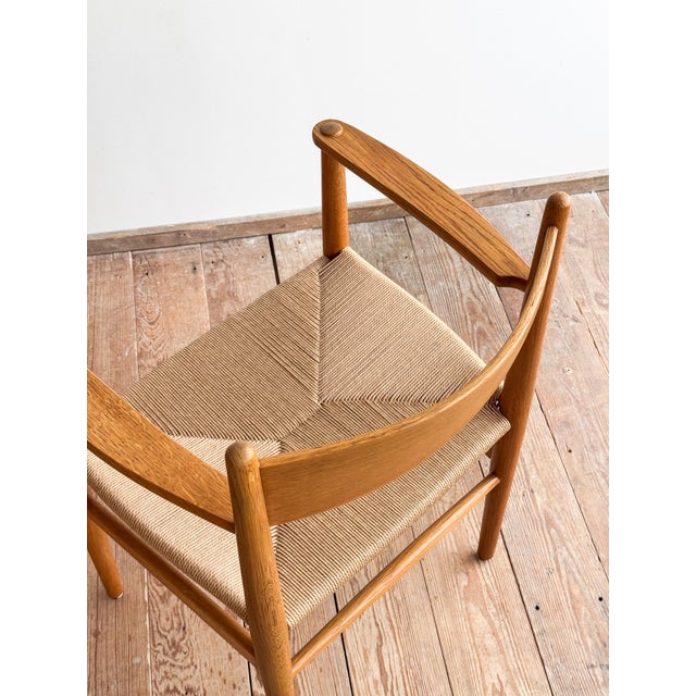 Mid-Century CH37 Armrest Dining Chair in Oak with New Danish Cord by by Hans J. Wegner, Carl Hansen & Søn, Denmark, 1960s For Sale - Image 6 of 18
