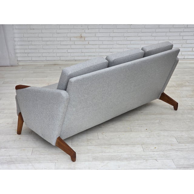 Danish Model 490 3-Seater Sofa from Arne Hovmand-Olsen, 1960s For Sale - Image 13 of 18