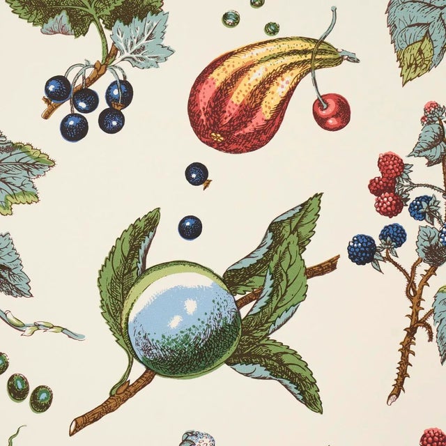 Contemporary SAMPLE - Schumacher Berry Grove Wallpaper In Ivory For Sale - Image 3 of 4