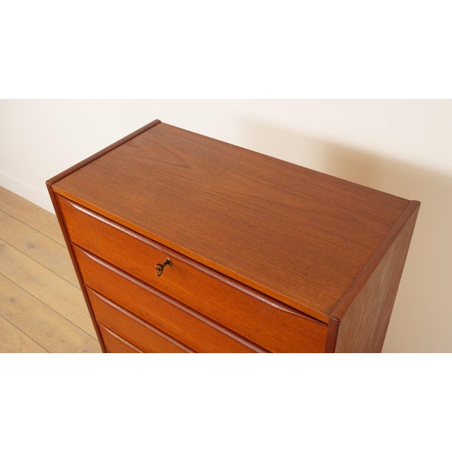 Large Vintage Danish Chest of Drawers in Teak For Sale - Image 6 of 11