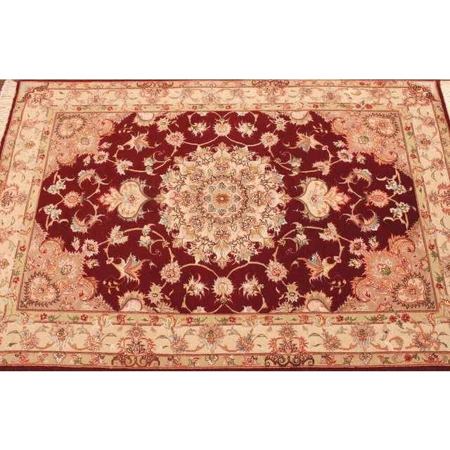 Middle Eastern Rug in Wool For Sale - Image 6 of 11