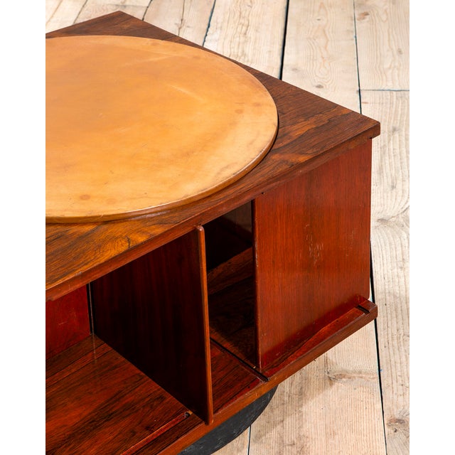 1960s Revolving Table Model 831 by Gianfranco Frattini for Bernini, 1960s For Sale - Image 5 of 7