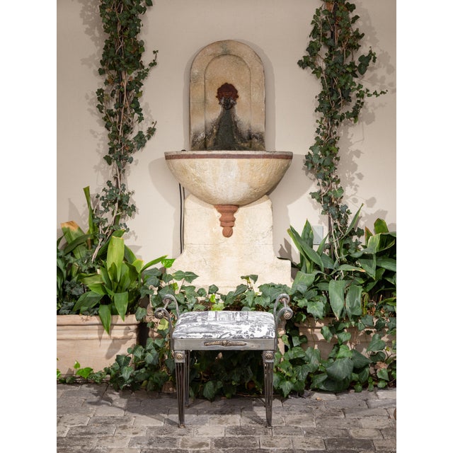 Silver French 1930s Steel Bench with Out-Scrolling Arms, Tapered Legs and Toile Fabric For Sale - Image 8 of 12