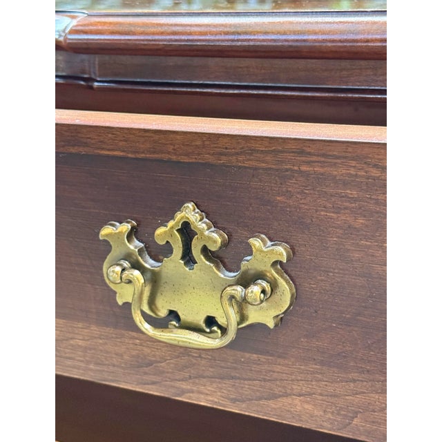 Vintage Pennsylvania House Chair Side Chest / Nightstand For Sale In New York - Image 6 of 9