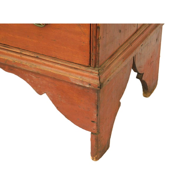 Mid 18th Century Queen Anne New England Tall Blanket Chest For Sale In New York - Image 6 of 7