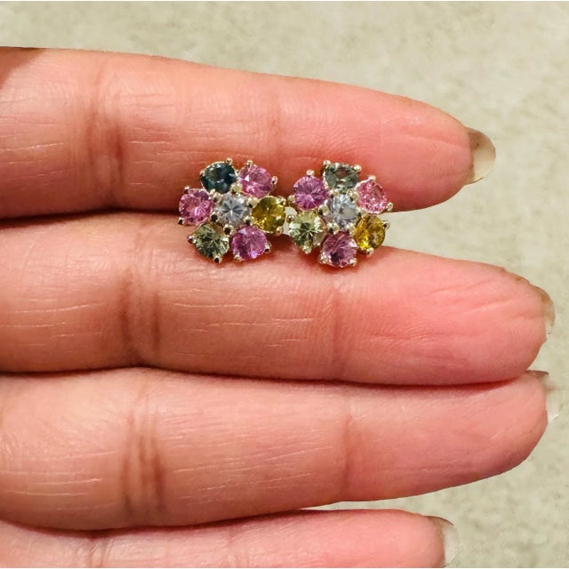 3.20 Carat Multi-Color Sapphire Yellow Gold Stud Earrings - a Pair For Sale - Image 4 of 6