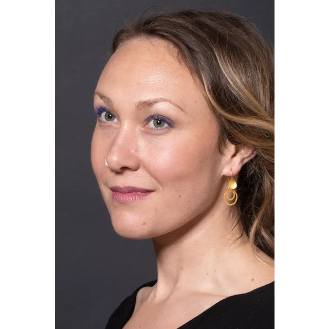 Modern 22k Gold Drop Earrings For Sale - Image 3 of 4