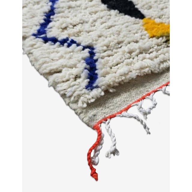 Mid-Century Modern Contemporary Azilal Moroccan Rug - 9.2 X 6 Ft For Sale - Image 3 of 8