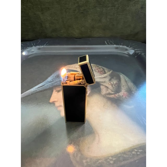 Contemporary Rare Iconic Vintage Dunhill Gold Plated and Black Lacquer Swiss Made Lighter For Sale - Image 3 of 10