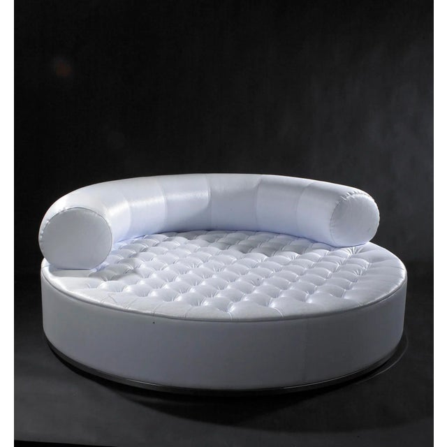 Contemporary Round White Breeze Eco-Leather Breola Pouf with Capitonné Backrest from VGnewtrend For Sale - Image 3 of 3