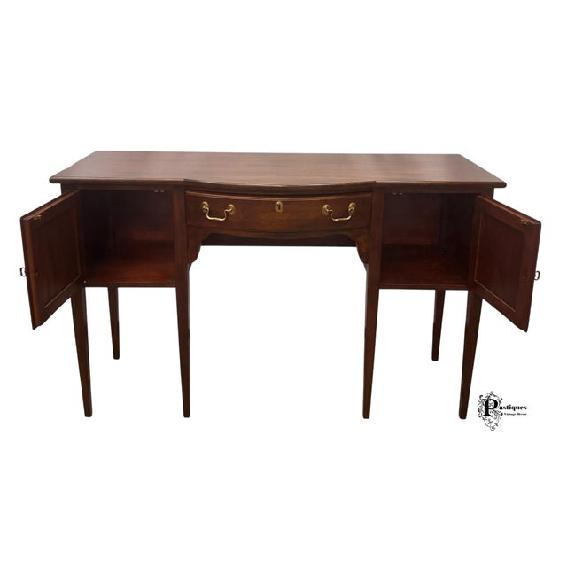 American Vintage Wellington Hall Chippendale Style Mahogany Sideboard For Sale - Image 3 of 12