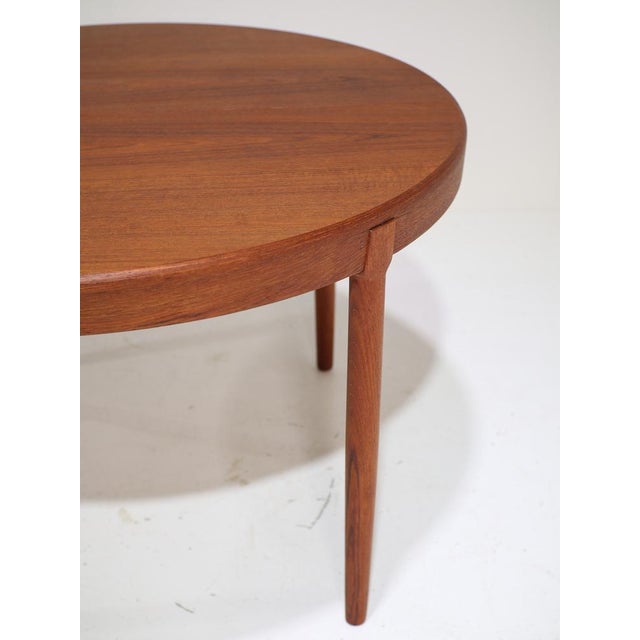 1960s Danish Extendable Round Dining Table in Teak, 1960s For Sale - Image 5 of 18