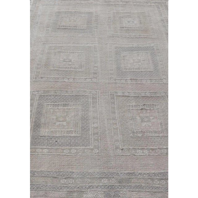 Textile Mid 20th Century Vintage Turkish Embroidered Kilim With Geometric Box Design in Earthy Tones For Sale - Image 7 of 12