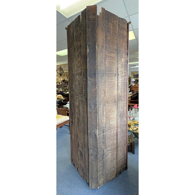 19th Century Rustic American Pine Corner Cupboard With Open Shaped Shelves Over Doors For Sale - Image 17 of 18