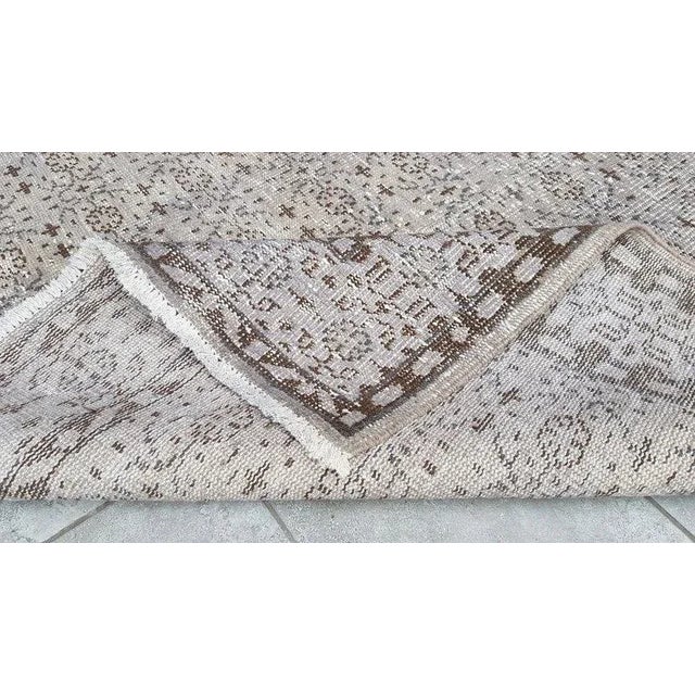 Gray 1960s 5x9 Anatolian Vintage Wool Gray Rug For Sale - Image 8 of 11