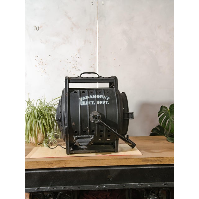 Large Hollywood Film Spotlight from Bardwell & McAlister, 1940s For Sale - Image 4 of 18