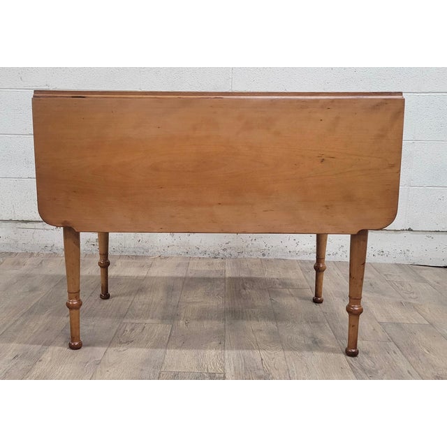 Vintage Early American Colonial Style Federal Style Drop Leaf Dining Table For Sale - Image 12 of 12