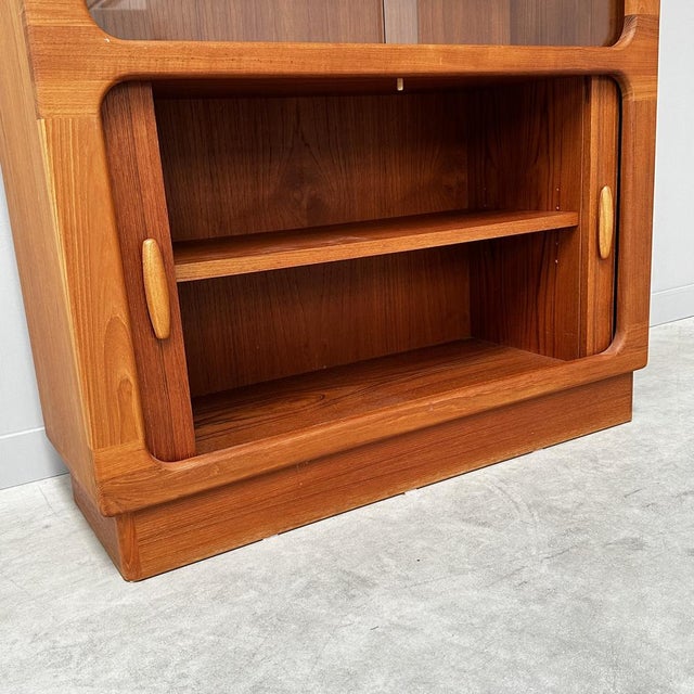 Danish Display Cabinet in Teak by Dyrlund, 1980s For Sale - Image 6 of 15
