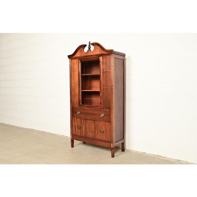 English Baker Furniture Style Federal Carved Mahogany Bookcase Cabinet, Circa 1940s For Sale - Image 3 of 15