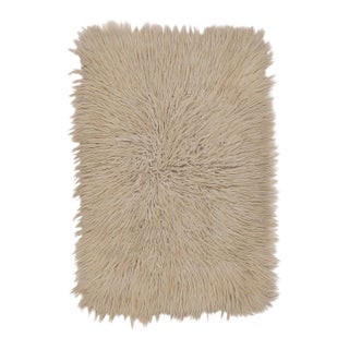 Vintage Tulu Rug, Cream White Tones in Lush Shag Pile - Rug & Kilim For Sale