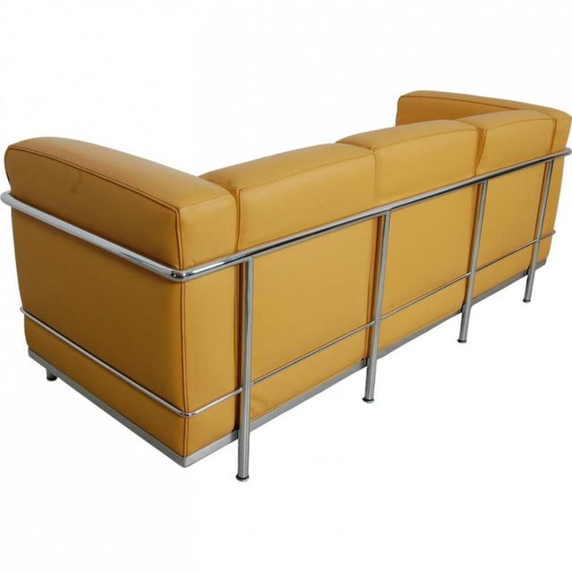 LC2 3 Seater Sofa in Curry Yellow Leather from Le Corbusier For Sale - Image 4 of 18