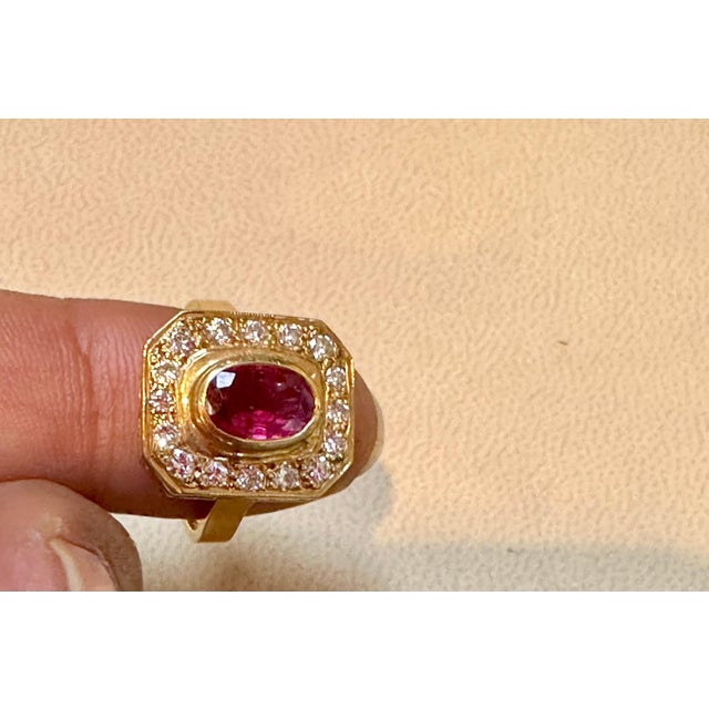 Ruby Red 1.4 Carat Natural Oval Ruby and 0.80 Carat Diamond 18 Karat Gold Ring For Sale - Image 8 of 18
